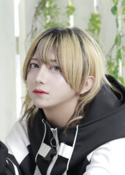 豹牙 ひなた 