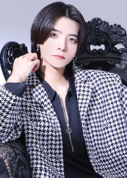 藍咲美琴 